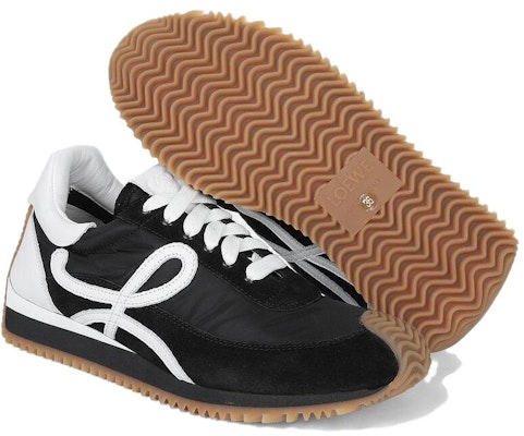 (W) LOEWE Flow Runner 'Hitam Putih' L815282X47-1102 Purchase (W) LOEWE Flow Runner 'Hitam Putih' L815282X47-1102
