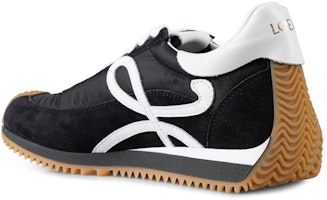 (W) LOEWE Flow Runner 'Hitam Putih' L815282X88-1102 Purchase (W) LOEWE Flow Runner 'Hitam Putih' L815282X88-1102