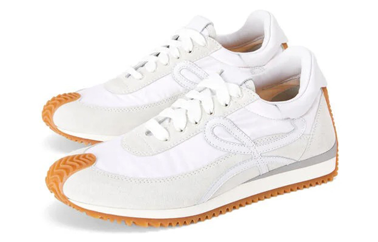 Lookbook (W) ロエベ フロー ランナー (ホワイトグレー) L815282X35-2100YC