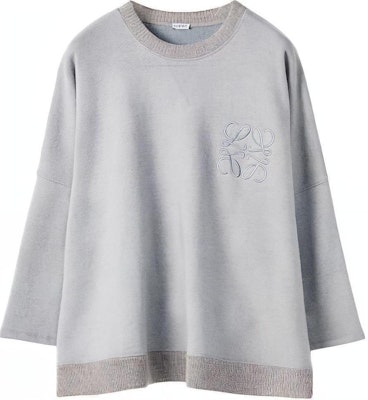 (W) LOEWE FW21灰色刺绣胸标设计圆领卫衣 S359341XAO-1790 Buy (W) LOEWE FW21灰色刺绣胸标设计圆领卫衣 S359341XAO-1790