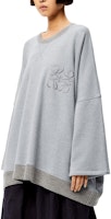 (W) LOEWE FW21灰色刺绣胸标设计圆领卫衣 S359341XAO-1790 Shop (W) LOEWE FW21灰色刺绣胸标设计圆领卫衣 S359341XAO-1790