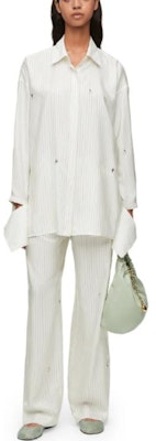 (W) LOEWE FW23 白色條紋長袖襯衫搭配企鵝刺繡 S359Y05XB1-6673 Lookbook (W) LOEWE FW23 白色條紋長袖襯衫搭配企鵝刺繡 S359Y05XB1-6673