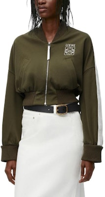 (Women) LOEWE FW24 Logo Embroidered Short Long-Sleeve Jacket - Tea Glaze. S359Y02XC2-8967 Shop (Women) LOEWE FW24 Logo Embroidered Short Long-Sleeve Jacket - Tea Glaze. S359Y02XC2-8967