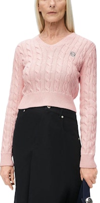 (Women) LOEWE FW24 Baby Pink V-Neck Embroidered Logo Knit Cardigan. S359Y14KFG-7080 Lookbook (Women) LOEWE FW24 Baby Pink V-Neck Embroidered Logo Knit Cardigan. S359Y14KFG-7080