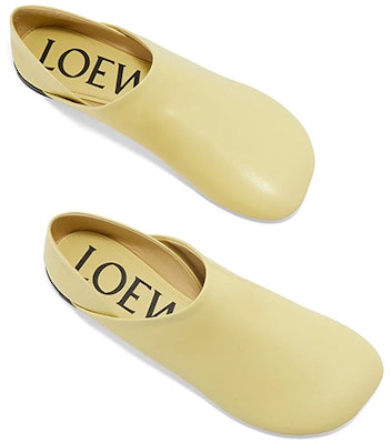 (W) LOEWE Sepatu Kulit Datar Persegi 'Kuning Muda' L814466X22-8803 Lookbook (W) LOEWE Sepatu Kulit Datar Persegi 'Kuning Muda' L814466X22-8803