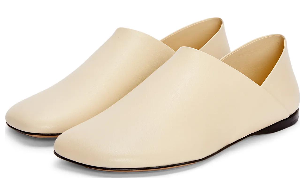 Order (W) LOEWE Kulit Slip-On Datar 'Putih Susu' L814466X22-8806