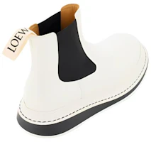 Shop (W) Bottines Chelsea en cuir nappa LOEWE ''Off-White''. L815S05X12-1950