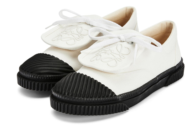 Lookbook (W) LOEWE Sepatu 'Canvas Putih' L815282X20-1950