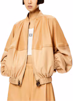 Shop (W) LOEWE SS22 對比長袖納帕皮革夾克 米色 S540Y09L01-2155