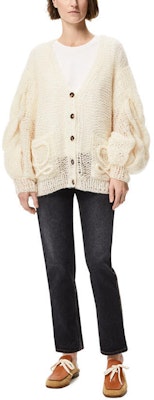(Women) LOEWE SS22 V-Neck Loose Knit Cardigan Beige Casual Sweater. S817Y16K11-2370 Lookbook (Women) LOEWE SS22 V-Neck Loose Knit Cardigan Beige Casual Sweater. S817Y16K11-2370