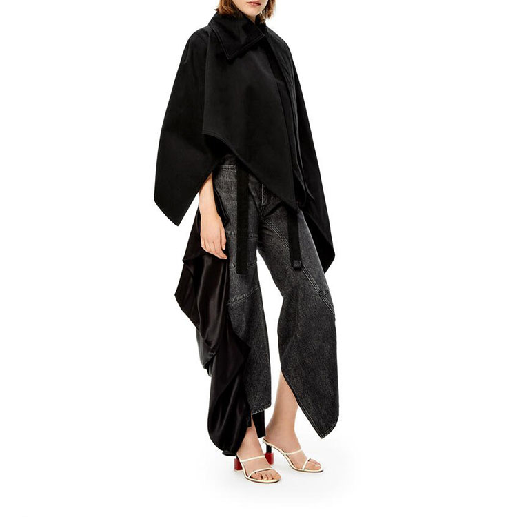 Purchase (W) LOEWE SS22 Cape Kerah Asimetris Hitam. S540Y50X08-1100