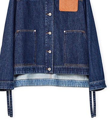 (Women) LOEWE SS22 Blue Denim Jacket with Logo Patchwork and Button Design. S359Y50X06-5432 Sizing (Women) LOEWE SS22 Blue Denim Jacket with Logo Patchwork and Button Design. S359Y50X06-5432