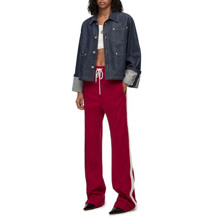 Lookbook (W) Chaqueta Vaquera Azul LOEWE SS23 con Mangas Ajustadas y Diseño Abotonado. S359Y13X36-2834