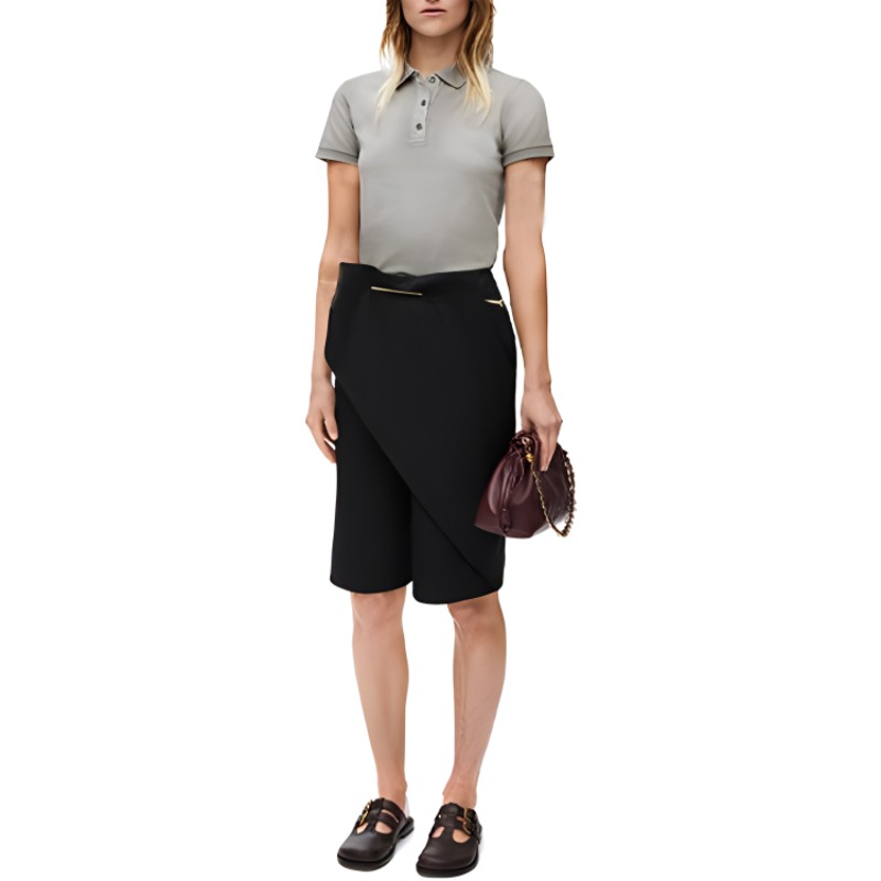 Lookbook (W) ロエベ SS24 ソリッド ボタンアップ 半袖 ポロシャツ クールグレー。 S540Y23X36-5942