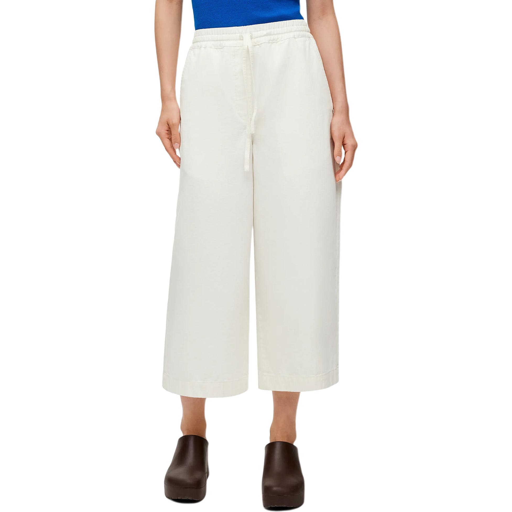 Lookbook (Women) LOEWE SS24  White Cropped Relaxed Pants with Embroidery Details. S616Y11X37-2100