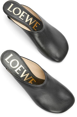 LOEWE羅意威 Toy 套腳 時尚涼拖 女款 黑色 Lookbook LOEWE羅意威 Toy 套腳 時尚涼拖 女款 黑色