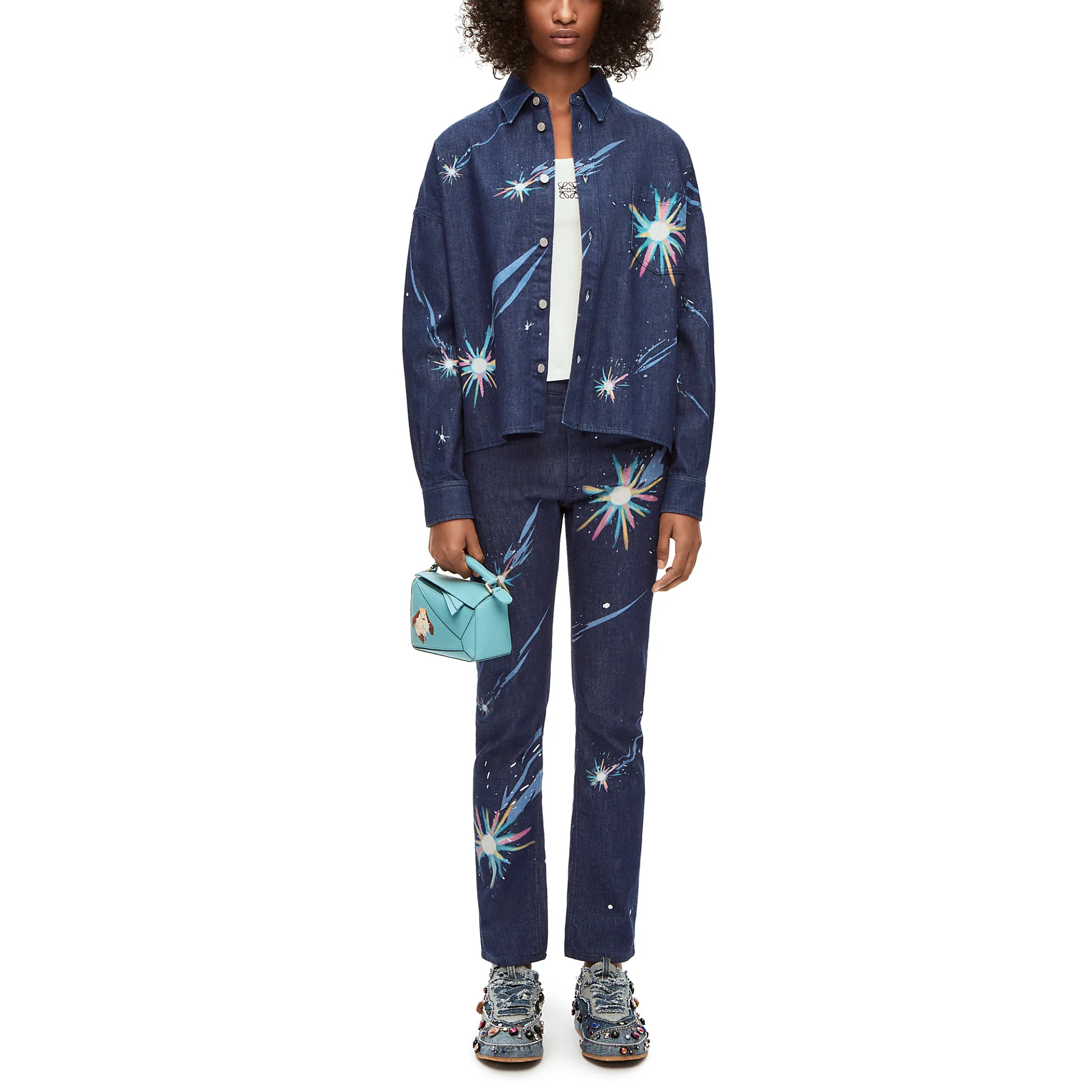 Lookbook (W) ロエベ x ハウルの動く城 SS23 ネイビーブルー メテオプリント デニムシャツ. SB44Y50X01-5110