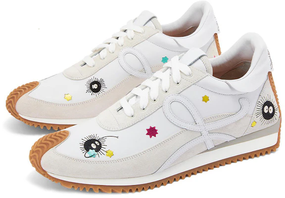 (W) LOEWE x El Viaje de Chihiro Flow Runner 'Susuwatari Blanco' L928282X05-1957 Lookbook (W) LOEWE x El Viaje de Chihiro Flow Runner 'Susuwatari Blanco' L928282X05-1957