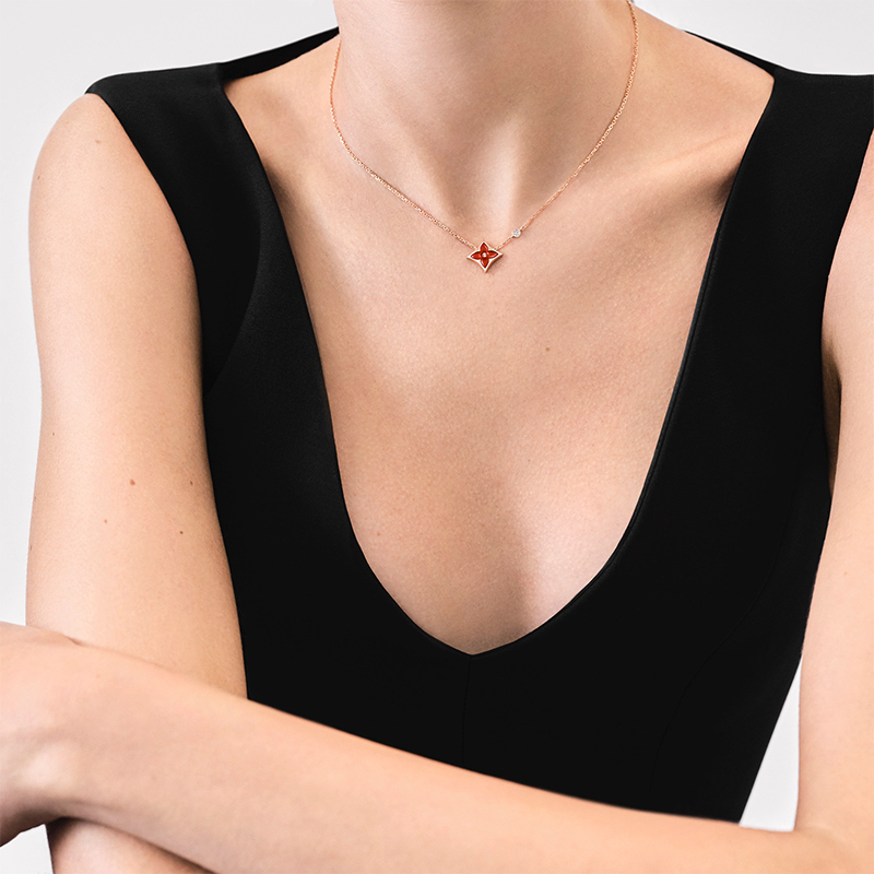 (Women) LOUIS VUITTON 18K Gold Diamond Star Pendant Necklace for Women Q93711 圖 6