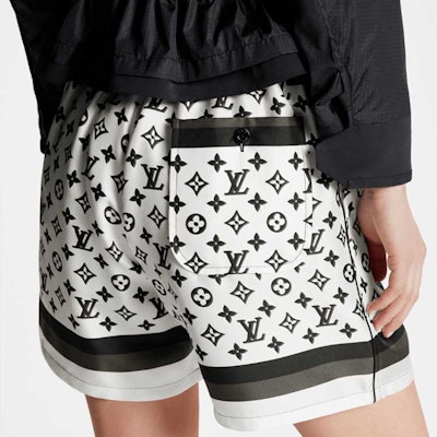(W) 루이 비통 3D 모노그램 로고 프린트 화이트 캐주얼 쇼츠 여성 SS23 1ABSZR Shop (W) 루이 비통 3D 모노그램 로고 프린트 화이트 캐주얼 쇼츠 여성 SS23 1ABSZR