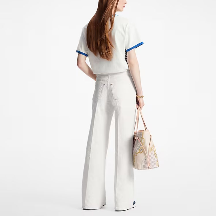 (Women) LOUIS VUITTON  Flocked Logo Crewneck T-Shirt White SS23. 1ABCFQ 圖 5