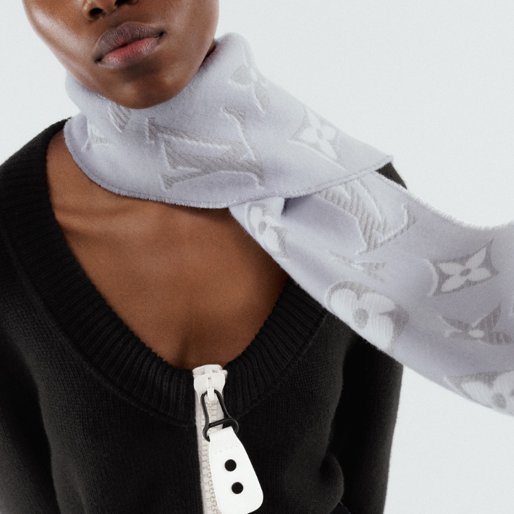 (Women) Louis Vuitton  Purple Tassel Warm Knit Scarf M78895 圖 5