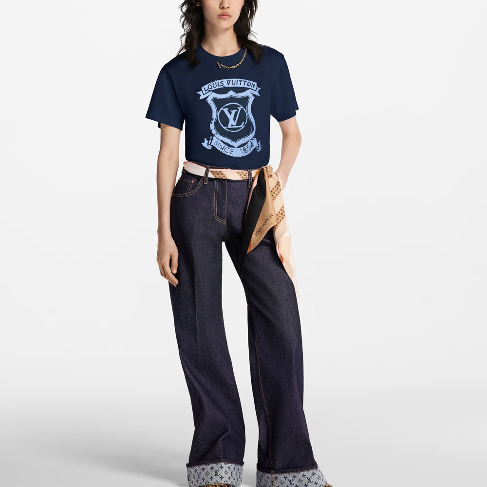 (Women) LOUIS VUITTON  Shield Logo Print Short Sleeve Crewneck T-Shirt SS25 1AI469 圖 5
