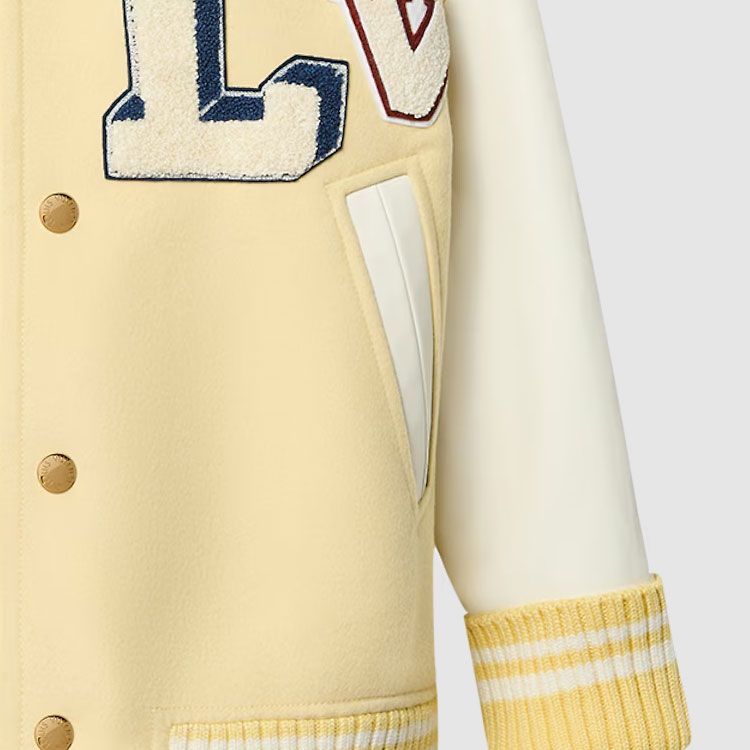(Women) LOUIS VUITTON  SS24 Monogram Patch Button-Up Long-Sleeve Jacket Yellow. 1AFZTQ 圖 7