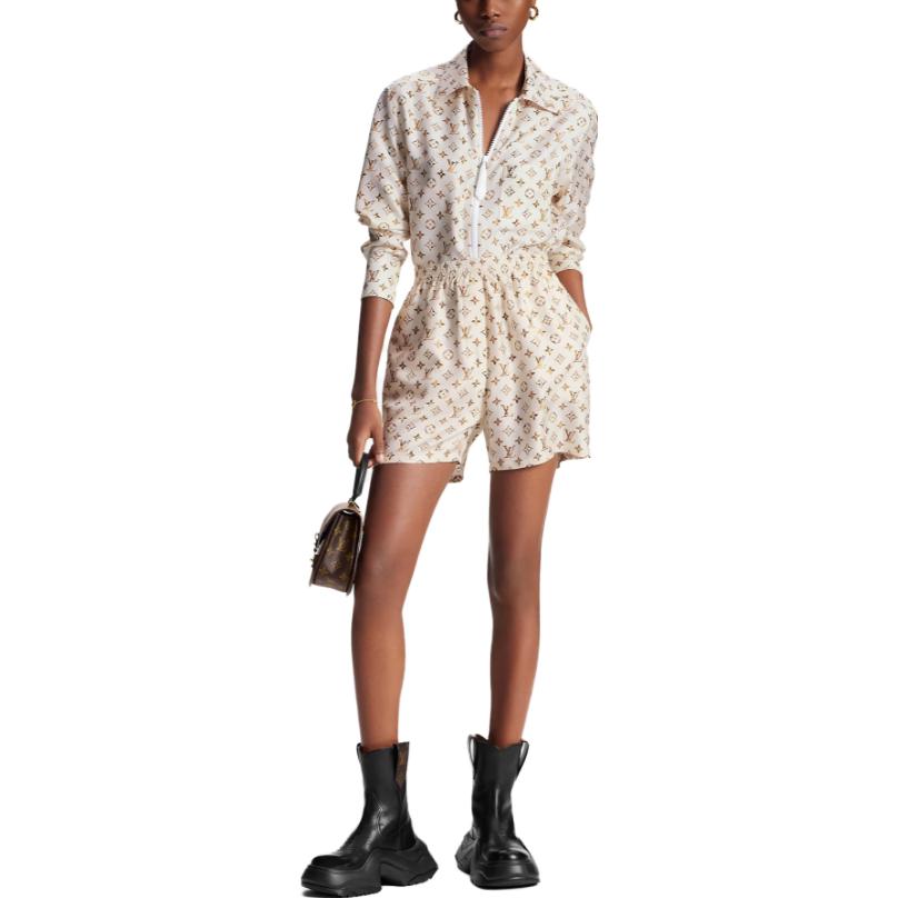 Lookbook (W) 루이 비통 화이트 로고 프린트 캐주얼 반바지. 1ABGA4