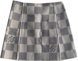 (Women) LOUIS VUITTON White Monogram Embroidered Checkered Midi Skirt. 1A9NG6 (Women) LOUIS VUITTON White Monogram Embroidered Checkered Midi Skirt. 1A9NG6