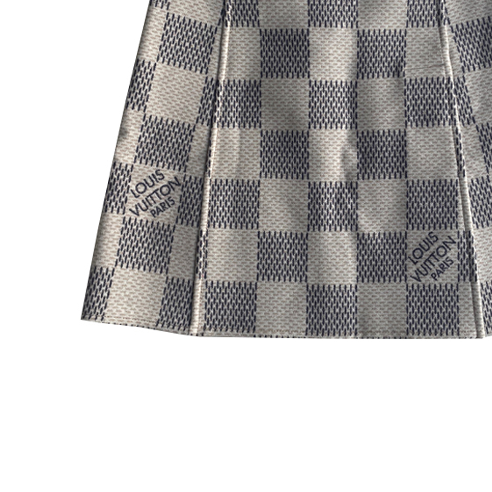 Details for (W) 루이 비통 화이트 모노그램 자수 체크 미디 스커트. 1A9NG6