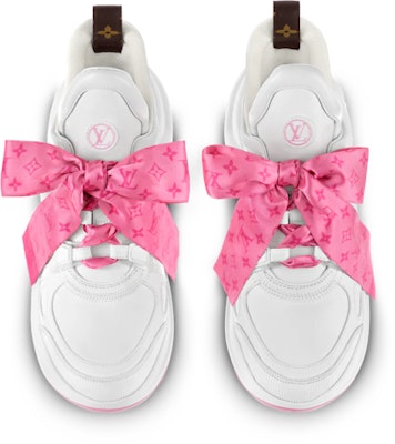 (W) Louis Vuitton Archlight 1.0 Sneakers 'Putih dengan Pita Monogram Pink' 1AB42I Lookbook (W) Louis Vuitton Archlight 1.0 Sneakers 'Putih dengan Pita Monogram Pink' 1AB42I