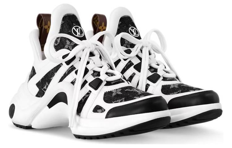 Lookbook (W) Louis Vuitton Archlight 'Keselesaan Hitam' 1ACL1C