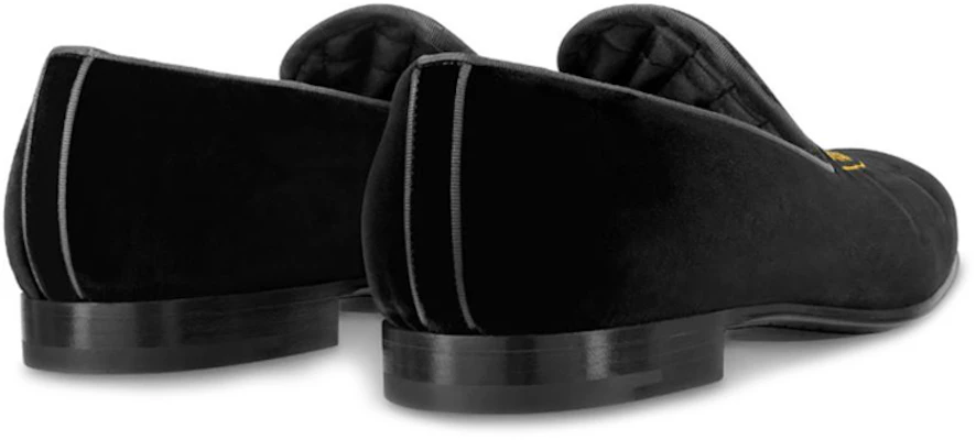 (W) Louis Vuitton Auteuil Loafer ''Schwarzer Crest Samt'' 1A45W9 Lookbook (W) Louis Vuitton Auteuil Loafer ''Schwarzer Crest Samt'' 1A45W9