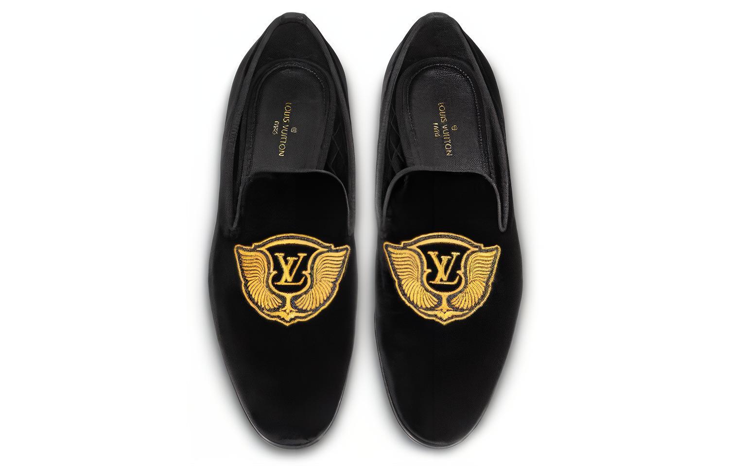 Shop (W) Louis Vuitton Auteuil Loafer ''Schwarzer Crest Samt'' 1A45W9