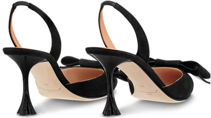(W) Louis Vuitton B Blossom 'Stiletto Runcing Suede Hitam Elegan' 1AC87C Lookbook (W) Louis Vuitton B Blossom 'Stiletto Runcing Suede Hitam Elegan' 1AC87C