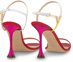 Lookbook (W) Louis Vuitton B Blossom Patent Leder Sandale mit Schnalle und offenem Zeh ''Rot'' 1AC8VX
