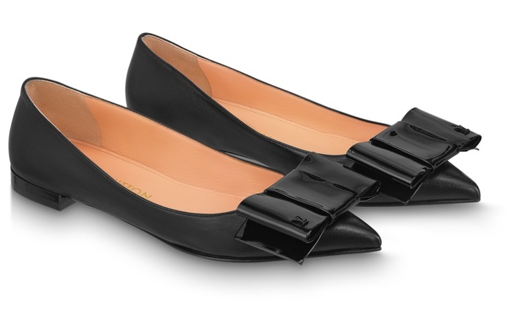 Shop (W) Kasut Louis Vuitton B Blossom Slip-On Kasual 'Kulit Hitam' 1ACARO