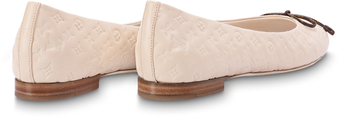 (W) Louis Vuitton Sepatu Ballerina Datar Nina 'Pink Monogram' 1ABHCV Lookbook (W) Louis Vuitton Sepatu Ballerina Datar Nina 'Pink Monogram' 1ABHCV