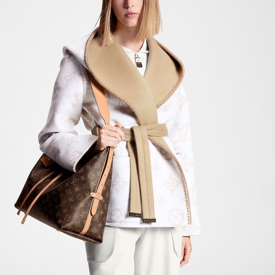 (Women) Louis Vuitton Beige Solid Lace-Up Hooded Long Sleeve Jacket 1AC0UG 圖 5