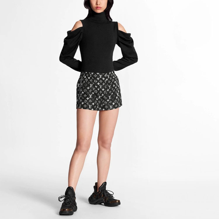 Purchase (W) 루이 비통 블랙 로고 프린트 스트레이트 핏 캐주얼 반바지 1A5TSP