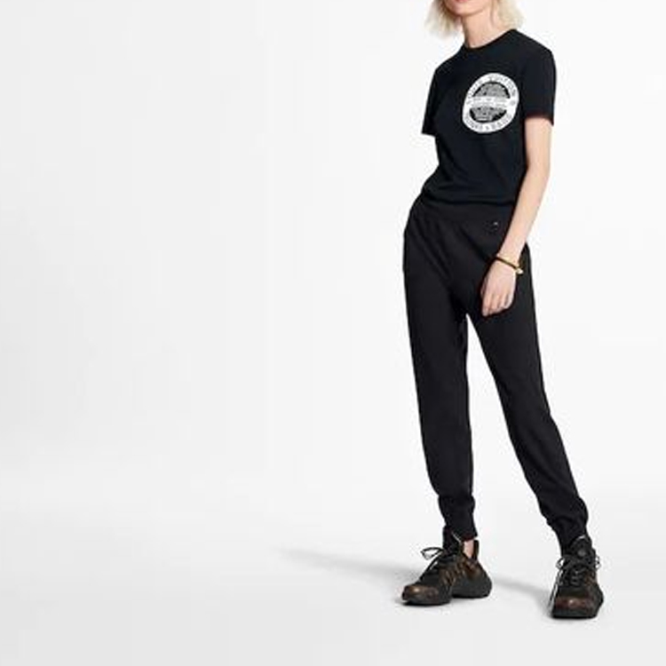 (Women) LOUIS VUITTON Black Round Logo Print Short-Sleeve T-Shirt 1A4PFR 圖 3