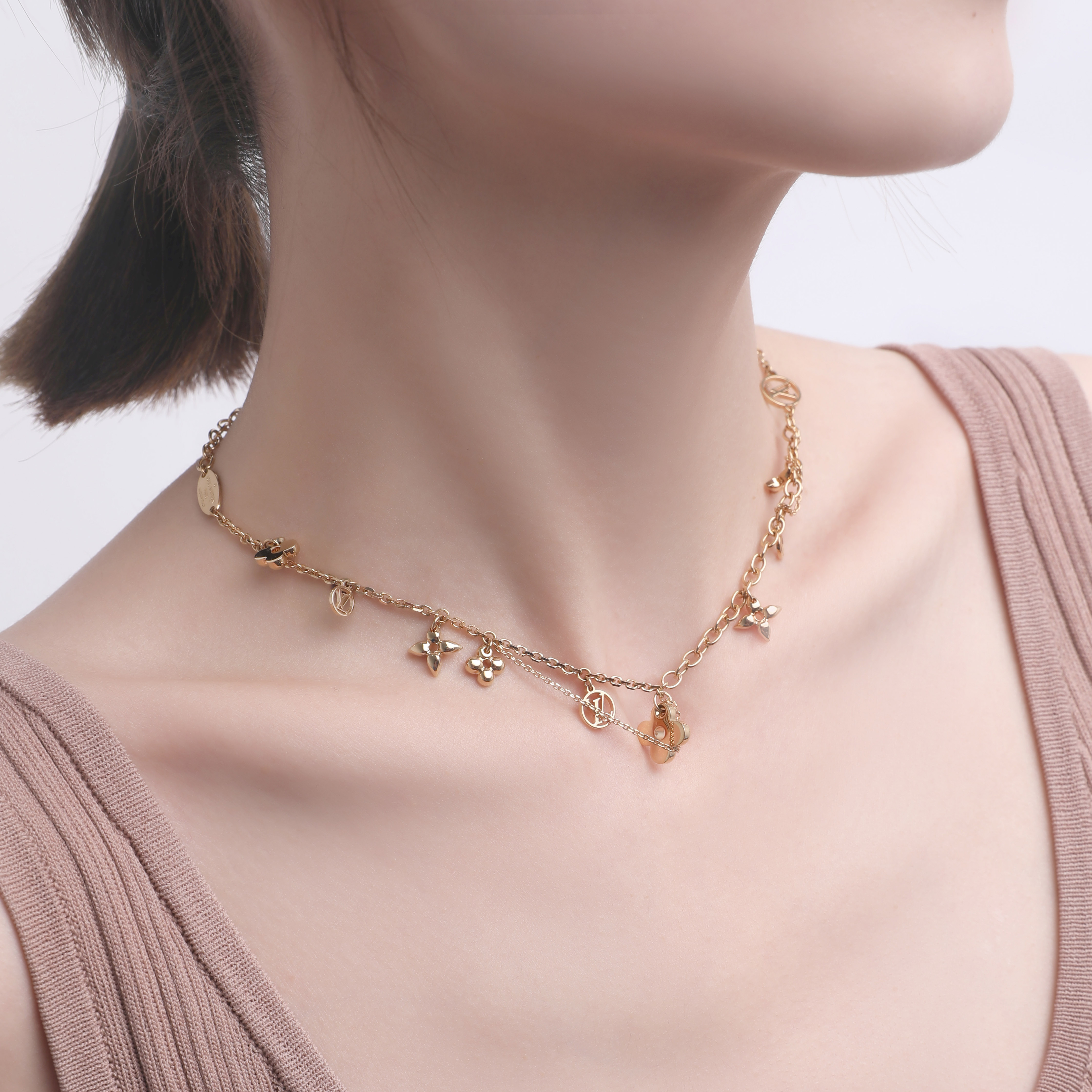 (Women) LOUIS VUITTON Blooming Montaigne Floral Pendant Necklace Gold for Women M64855 圖 6