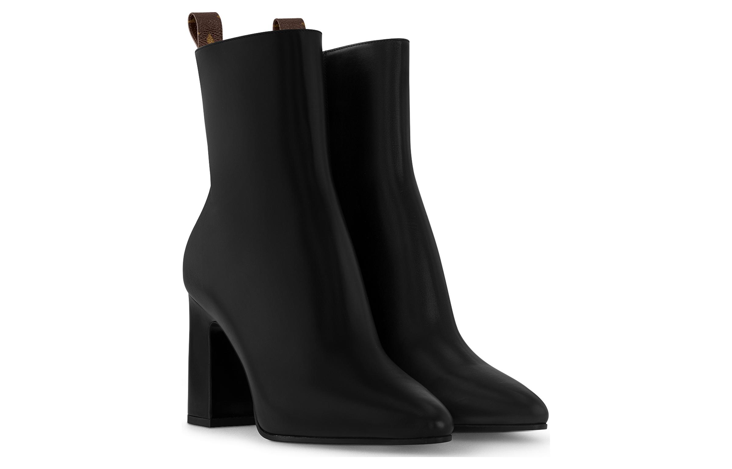 Lookbook (Women) Louis Vuitton Calfskin Short Boot 'Black' 1ABUQ0