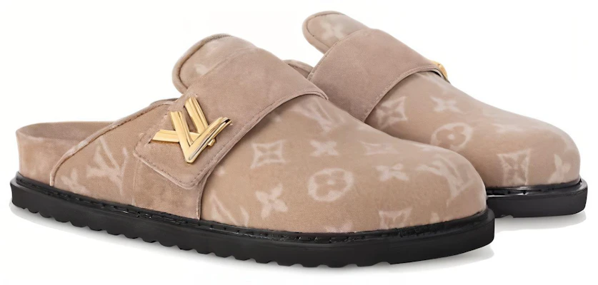 (W) Louis Vuitton Comfort Slide ''Lichtbruin'' 1AC9MU Lookbook (W) Louis Vuitton Comfort Slide ''Lichtbruin'' 1AC9MU