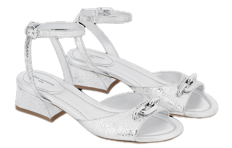 Lookbook (W) Louis Vuitton Edge 'Sandalias Plateadas de Punta Abierta con Correa'. 1ABGTL