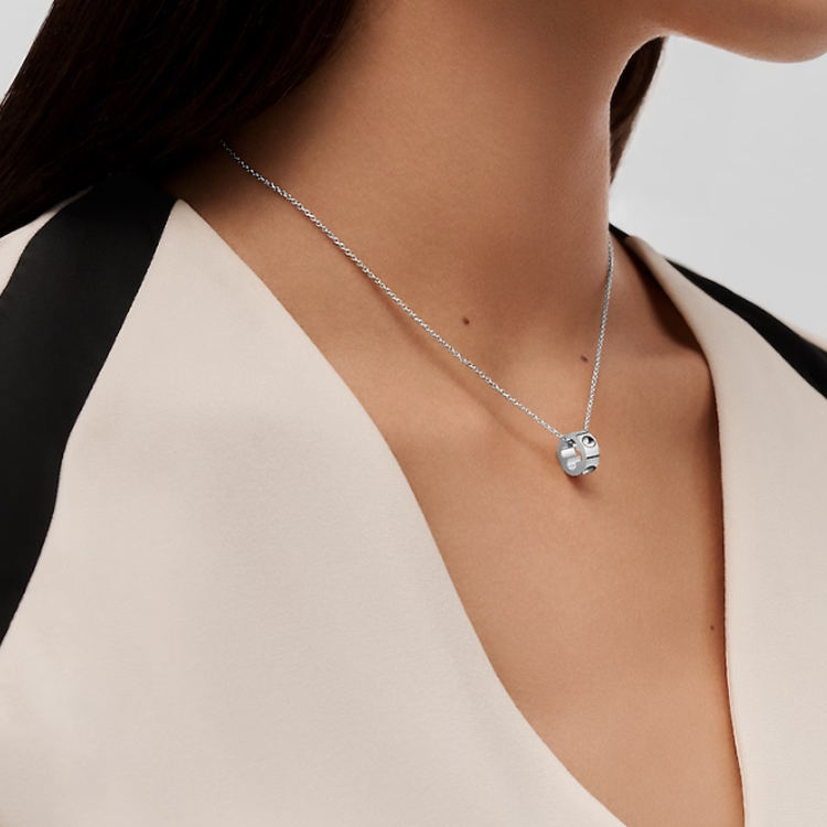 (Women) Louis Vuitton Empreinte Floral Cutout Necklace Silver for Women. Q93967 圖 3