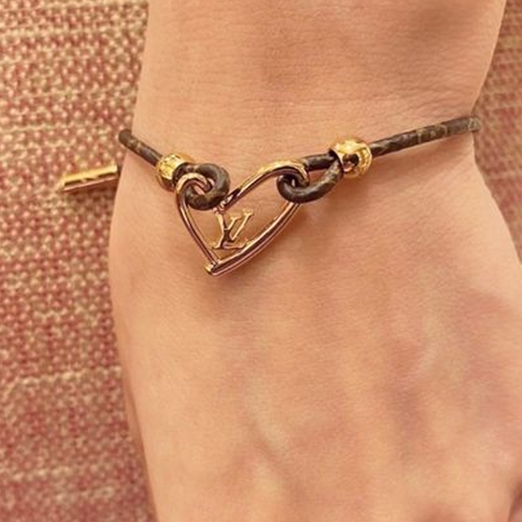 (Women) Louis Vuitton Fall in Love Heart Metallic Canvas Bracelet for Women. M8024A 圖 3