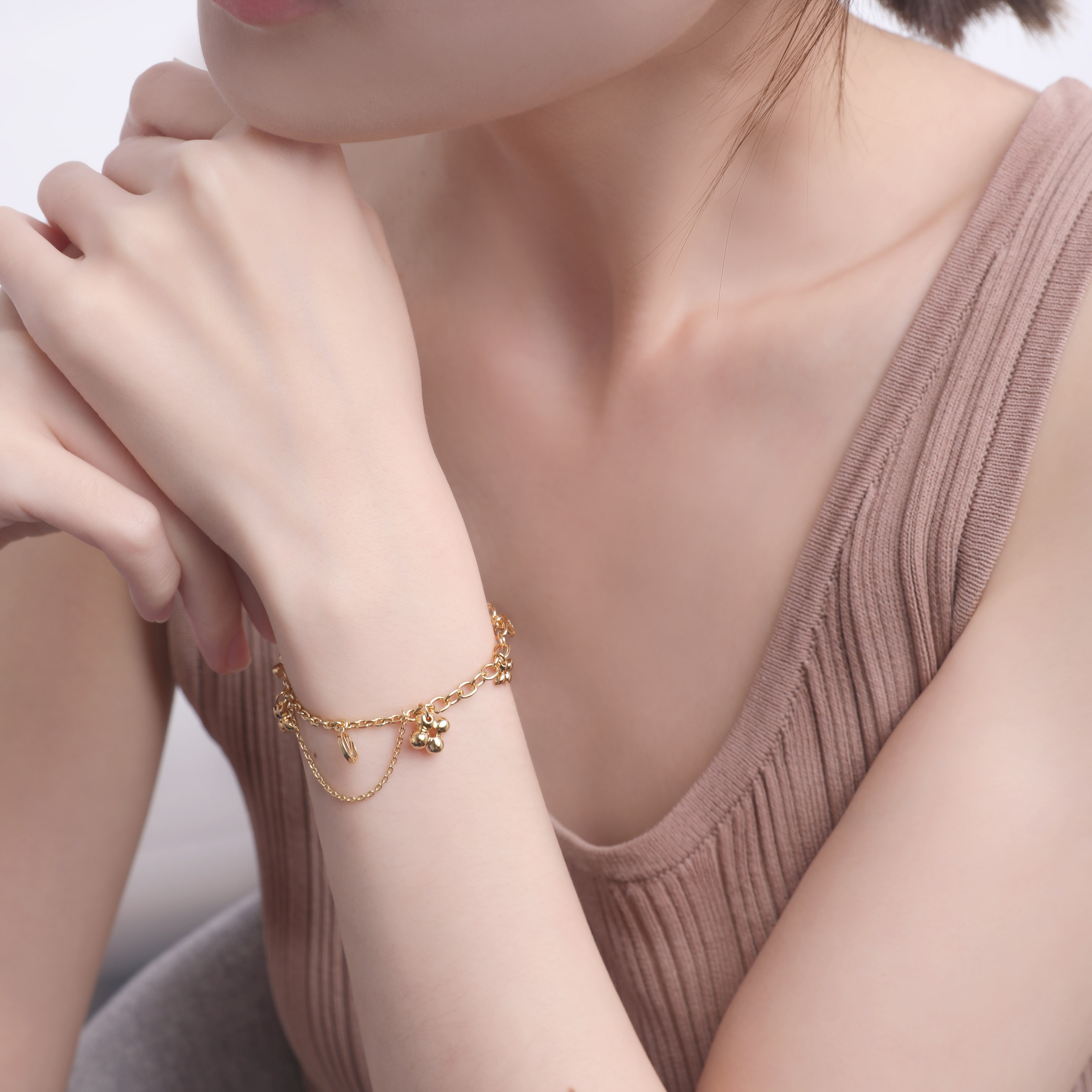 (Women) LOUIS VUITTON Floral Logo Gold Metal Bracelet M64858 圖 5