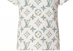 (W) Kaos LOUIS VUITTON Monogram Bunga Crewneck SS24 Putih. 1AFGRS Sizing (W) Kaos LOUIS VUITTON Monogram Bunga Crewneck SS24 Putih. 1AFGRS